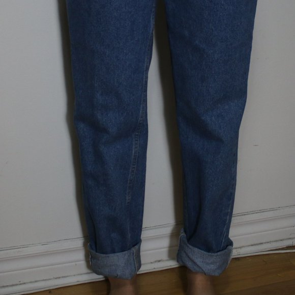 Medium wash indigo blue tapered Levis's 631 high-waisted mom Jeans - Picture 4 of 6